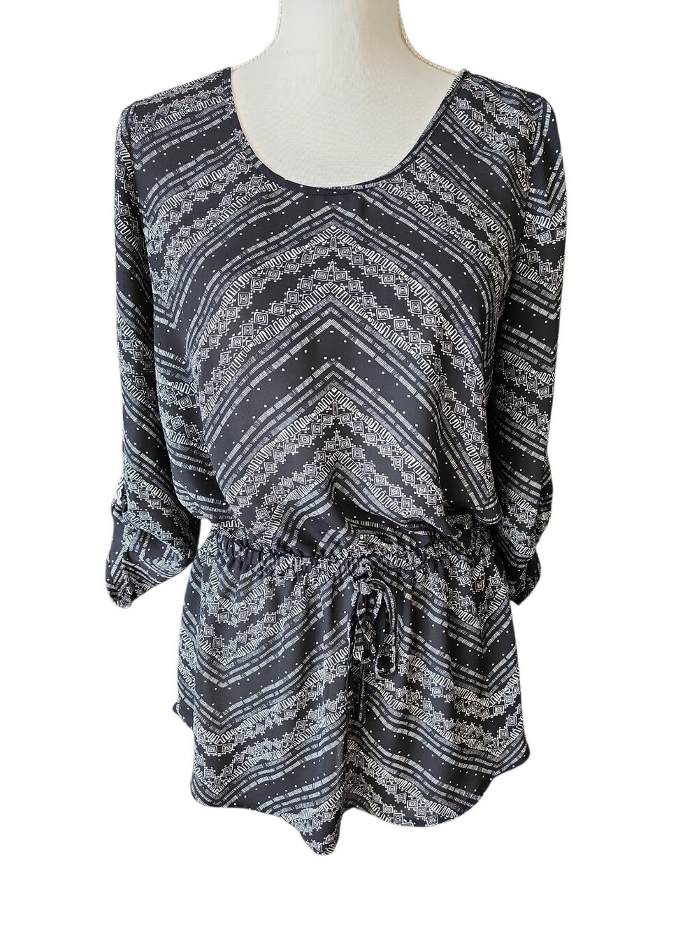 Maurices Boho Aztec Tunic Shirt With Cutout Back Size Small